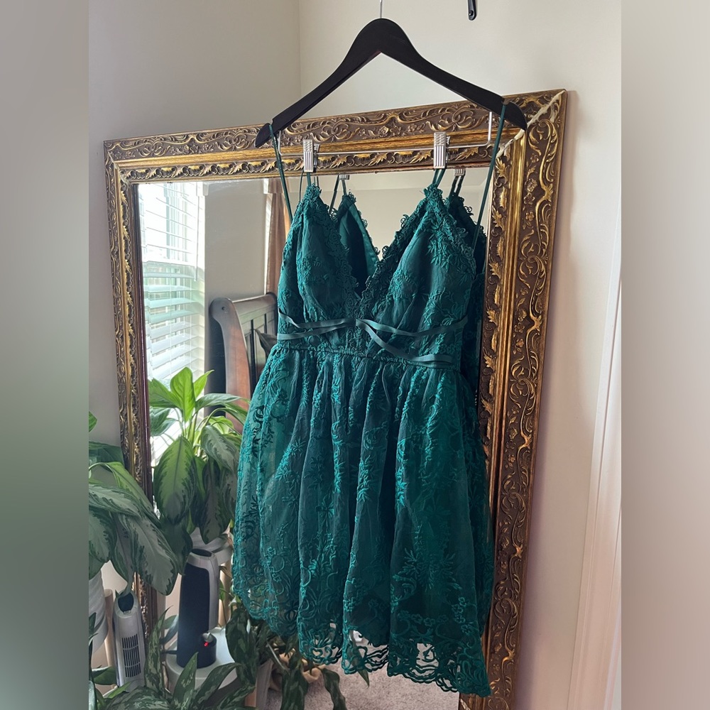 Green lace mini dress